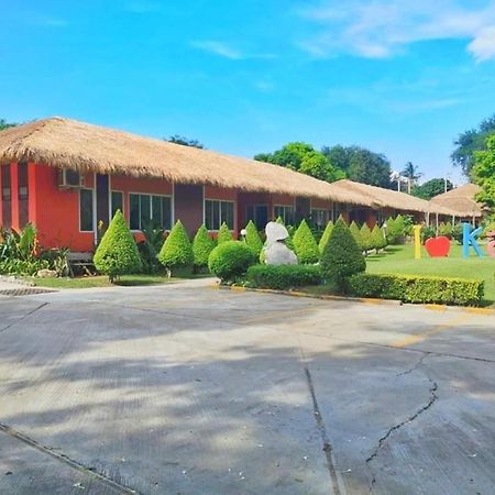 Aurora Resort Kanchanaburi Eksteriør billede