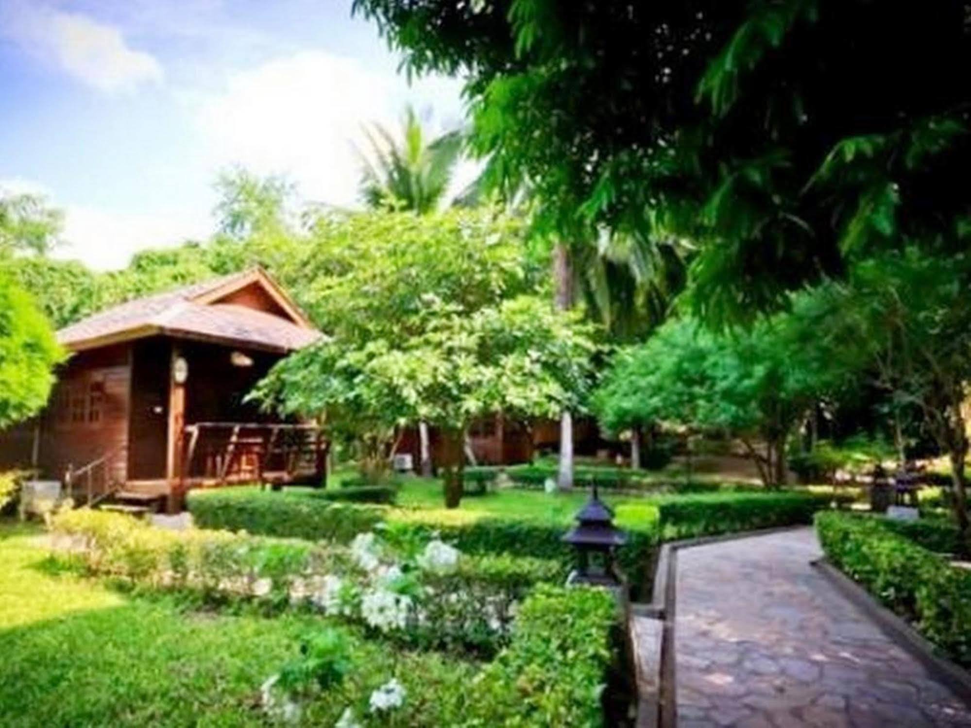 Aurora Resort Kanchanaburi Eksteriør billede