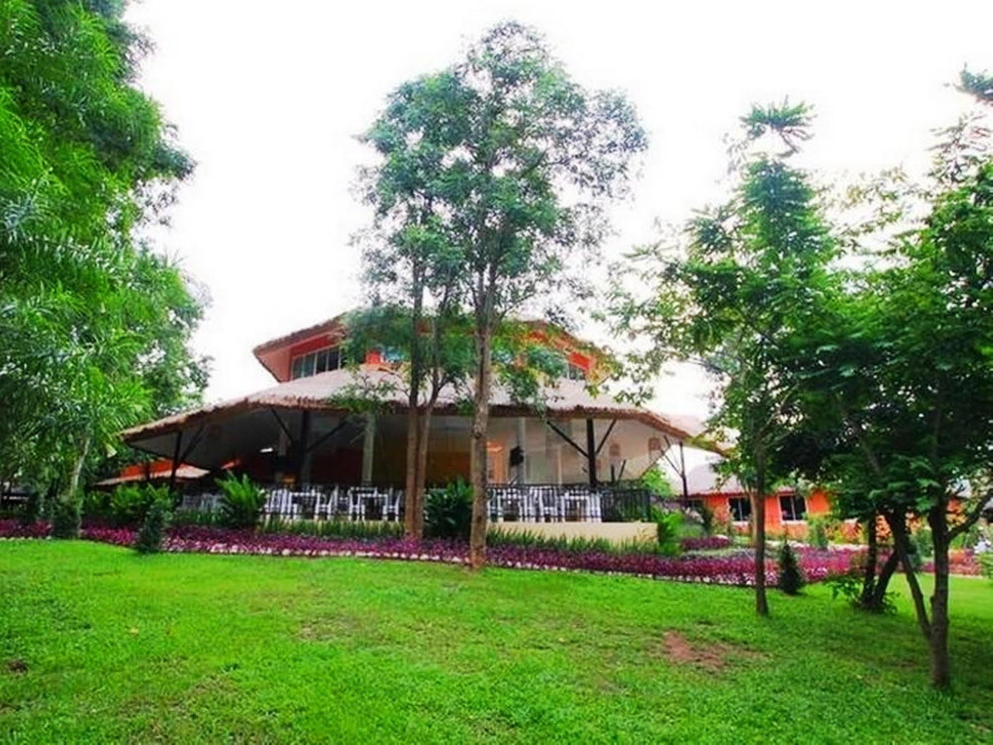 Aurora Resort Kanchanaburi Eksteriør billede